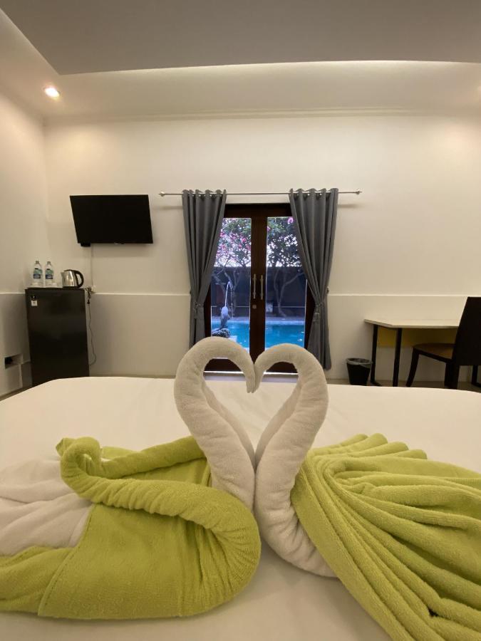 Chrome Hotel & Resort Solo Colomadu Εξωτερικό φωτογραφία