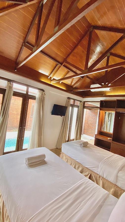 Chrome Hotel & Resort Solo Colomadu Εξωτερικό φωτογραφία